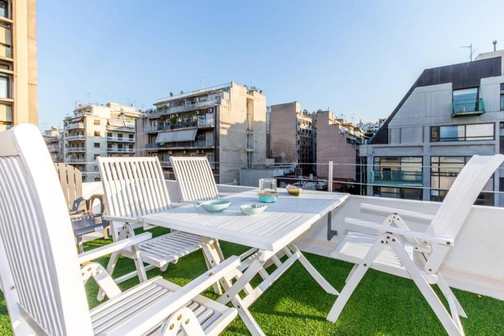 Neoclassical Flat With 2 Bedrooms In Pireus Eksteriør bilde