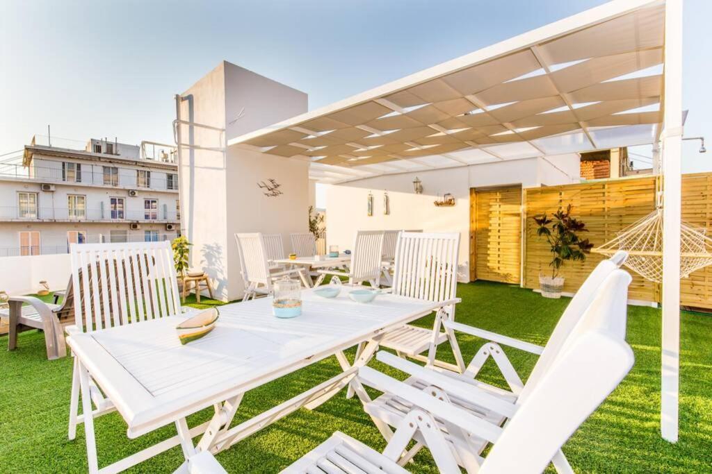Neoclassical Flat With 2 Bedrooms In Pireus Eksteriør bilde